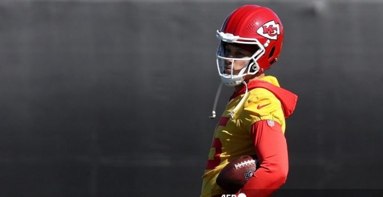 Patrick Mahomes, líder de Kansas City, se prepara para ayudar a su equipo a conquistar un título más en el Super Bowl, a disputarse este domingo. Foto/ AFP