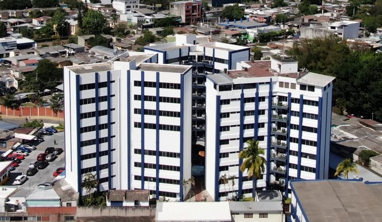 Los contribuyentes pueden realizar el proceso de declaración desde cualquier dispositivo electrónico. / Foto: Diario El Salvador.
