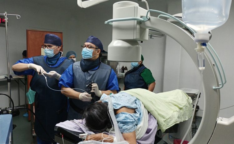 En el ámbito privado, el examen tiene un costo de entre $2,000 y $3,000. / Foto: Diario El Salvador.