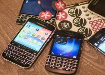 La loca historia del teléfono Blackberry provoca primeras risas en la Berlinale