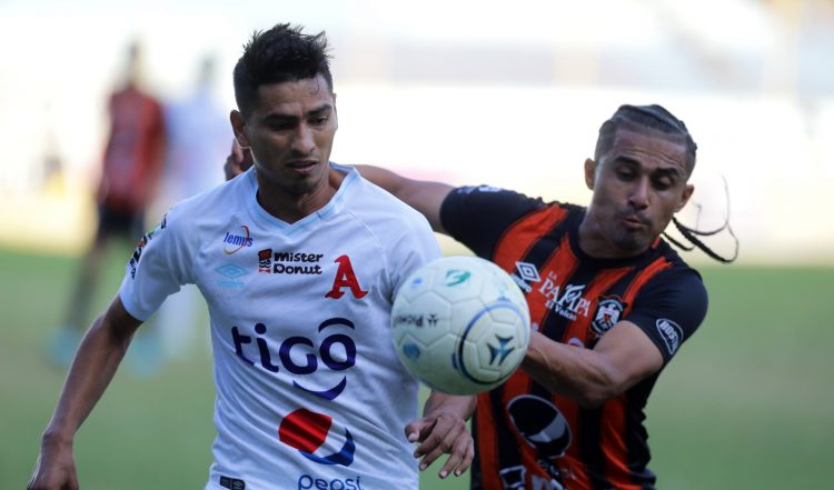 El Águila y Alianza se enfrentan esta tarde. Foto: Diario El Salvador.