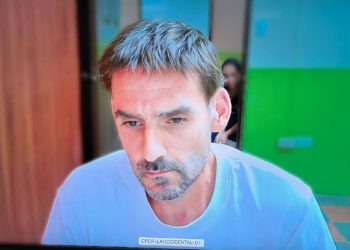 Suspenden audiencia contra Ernesto Muyshondt por incomparecencia de defensores