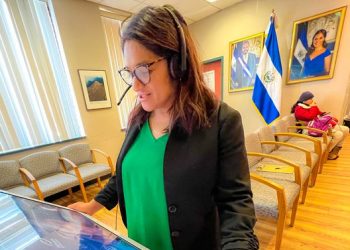 Gobierno de El Salvador inaugura quiosco de atención en Boston