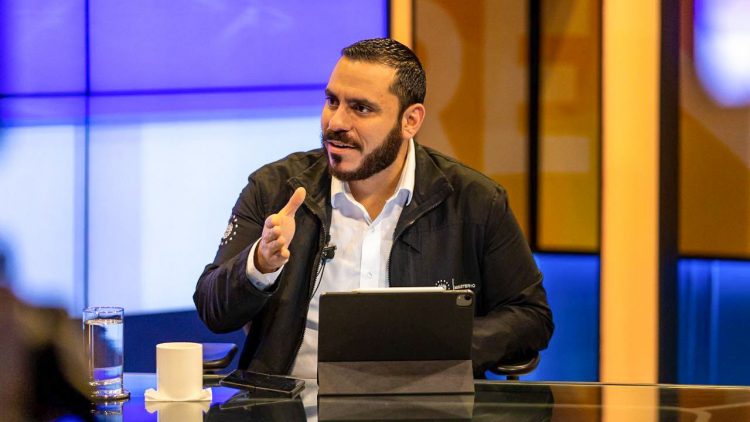 El ministro de Salud, Francisco Alabi, brindó declaraciones este 23 de febrero en la entrevista Frente a Frente.