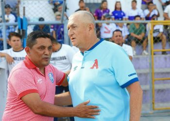 Eduardo Lara, técnico de Alianza: «Con la expulsión de Iván Mancía el partido cambia rotundamente»