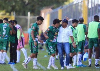 Marvin Benítez, técnico de Dragón: «Jugar contra Águila en el Barraza no es nada fácil, esta cancha es visita para nosotros»