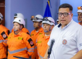 Equipos de reacción ante desastres esperan indicaciones para poder brindar ayuda humanitaria a Turquía