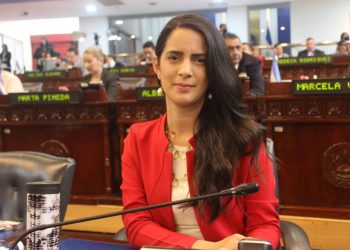 Claudia Ortiz usa foto de Nicaragua para atacar al Gobierno de El Salvador