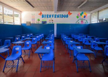El Ministerio de Educación entrega nuevo mobiliario a centro escolar de El Refugio, Ahuachapán