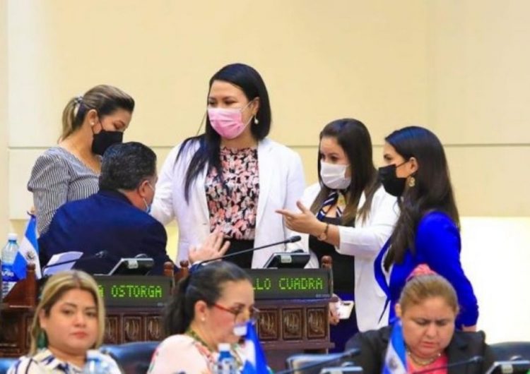 Bloqueos. La oposición política bloqueó el
trabajo del Ejecutivo en la legislatura pasada.