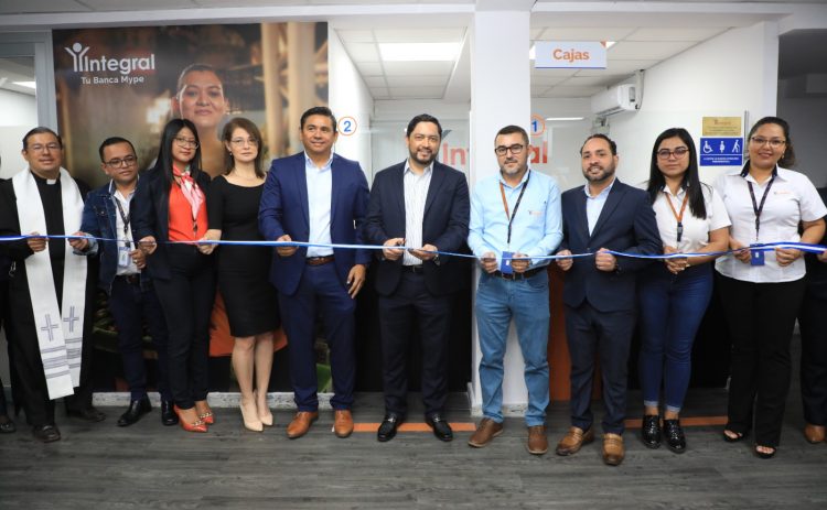 La agencia de Integral San Martín atiende también a varios municipios aledaños. / Foto: Edison González.
