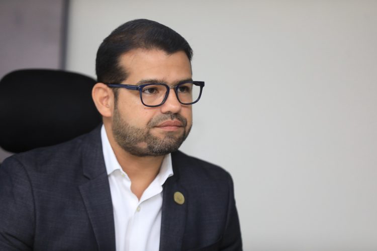 Renovación
Las bases de
datos del RNPN
se actualizan
diariamente con
información de
los ciudadanos.