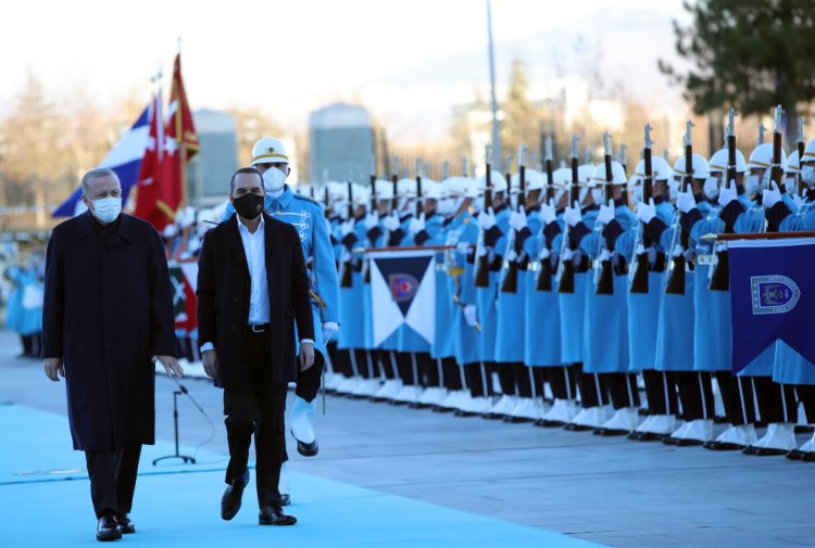 Amistad mutua
El presidente
Nayib Bukele visitó
Turquía al inicio
de su gestión, y le
ha expresado su
apoyo en la actual
crisis que vive
por devastadores
terremotos.