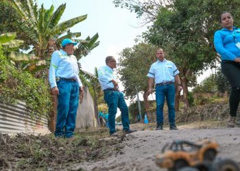 Ejecutan obras para recuperar calles dañadas en Santa Cruz Michapa, Cuscatlán