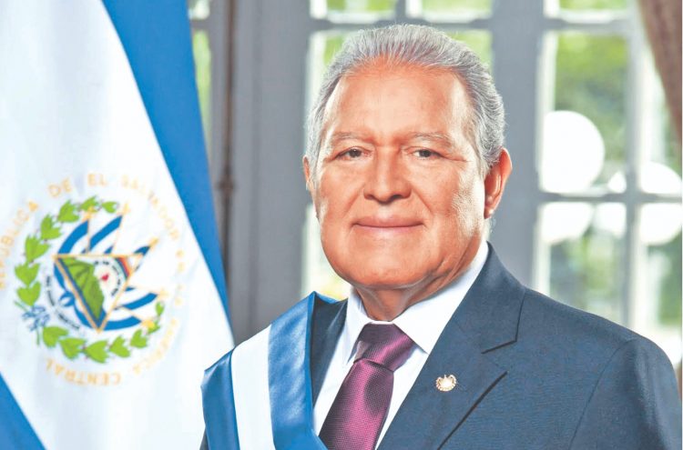 Corrupción. El Gobierno de Salvador Sánchez Cerén estuvo
envuelto en casos de corrupción y desfalco al Estado.
