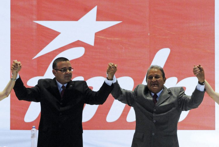 Exigir el combate a la corrupción es el caballo de batalla del
discurso de ARENA y del FMLN, aun cuando sus expresidentes
cometieron desfalcos estatales en sus períodos.