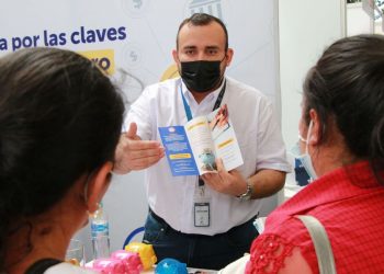 El Salvador avanza en el índice de educación financiera