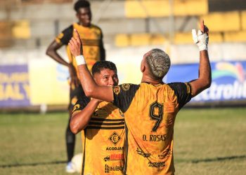 Platense sufrió para rescatar el triunfo ante Atlético Marte
