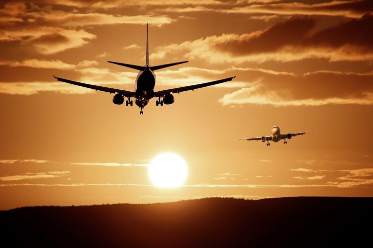 La IATA atribuye el alza al levantamiento de restricciones que la mayoría de los gobiernos realizaron en 2022. / Foto: Diario El Salvador.