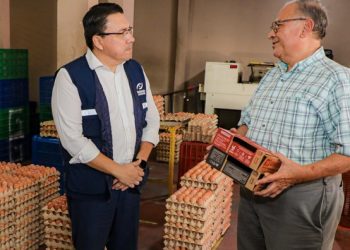 Defensoría del Consumidor verifica precios e inventarios en empresa distribuidora de huevos