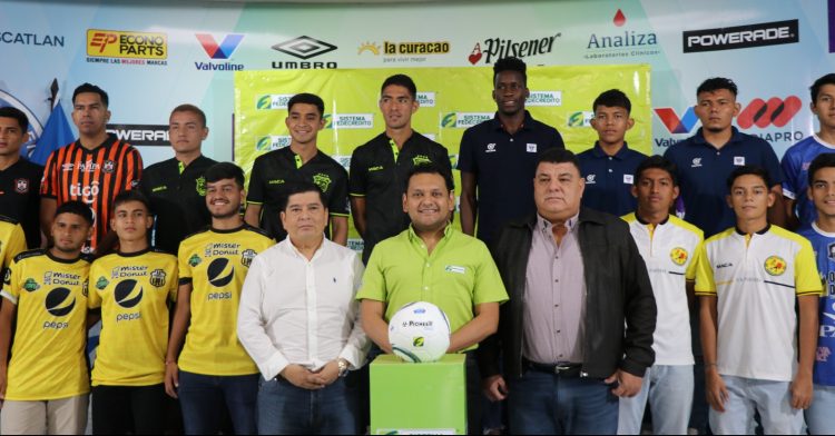 Este es el segundo año consecutivo en que el SISTEMA FEDECRÉDITO realiza este aporte al fútbol nacional.