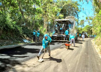 Obras Municipales interviene calle en El Carmen, Cuscatlán