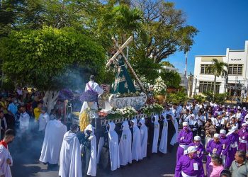 Católicos en Ahuachapán celebraron en honor del Dulce Nombre de María