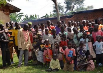 Con 102 hijos, un padre de Uganda afirma que ya es suficiente