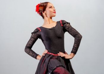 Maestra cubana Laura Alonso monta espectáculo de ballet en El Salvador
