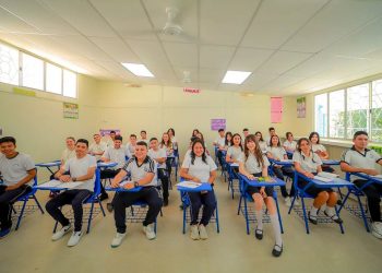 Estudiantes de El Congo y de Jicalapa estrenan instalaciones y mobiliario