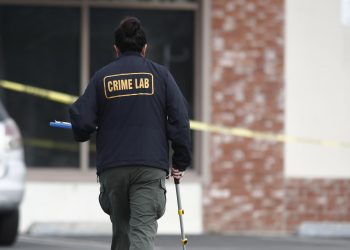 Sospechoso bajo custodia tras tiroteos con 3 muertos en Florida