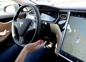 México anuncia montaje de una planta de Tesla en Monterrey