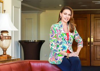 «Hay muchos sectores que viven violencia y nosotros apoyamos allí», Bárbara Palacios, Miss Universo 1986