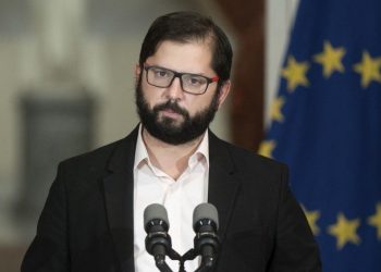Rechazo a reforma tributaria deja en mala posición a gobierno de Gabriel Boric en Chile