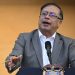 «¡Otro Petrazo!»: presidente de Colombia pidió no usar el celular en la calle para reducir robos