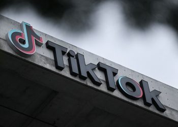 Tiktokers protestan en el Congreso de EE. UU. ante posible veto a la app