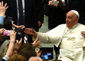 El papa amplía la responsabilidad penal por abusos sexuales a los laicos