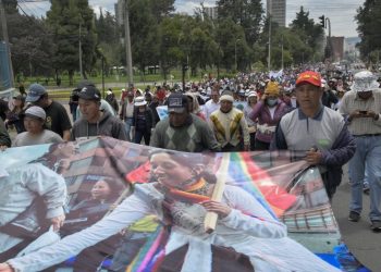 Indígenas de Ecuador piden en marcha dar paso al juicio político contra Lasso