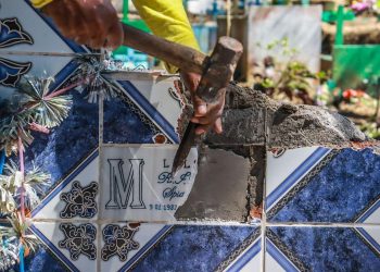 Gobierno de El Salvador elimina símbolos y grafitis en cumplimiento de ley contra pandillas