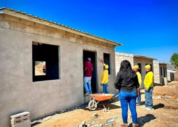 Construcción de viviendas con un 80 % de avance en Ciudad El Triunfo, Usulután