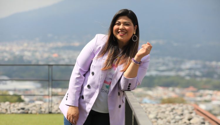 Con 15 años de trayectoria artística, Gabby Chacón ha sido una de las impulsoras de la música cristiana en El Salvador. (Foto: Edison González/Diario El Salvador)