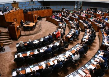 Parlamento de Finlandia aprueba por adelantado el ingreso en la OTAN