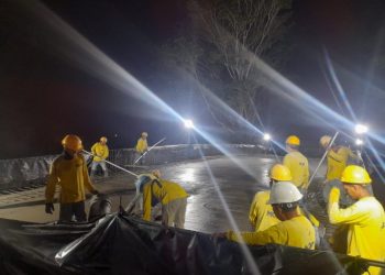 MOP coloca concreto en puente de Apancoyito