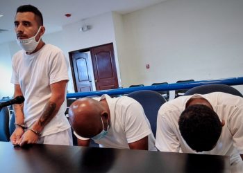 Enjuician a tres extranjeros por traficar 810 kg cocaína en costas salvadoreñas