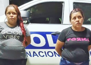 Autoridades capturan a estafadoras que vendían billetes de lotería falsos en Chalatenango