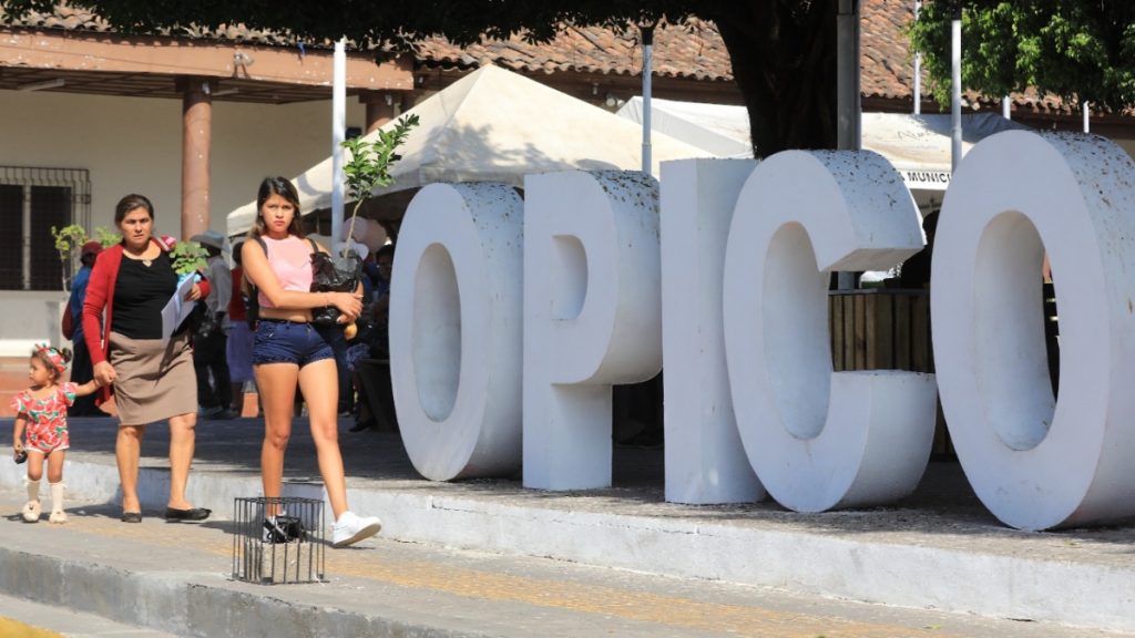 Los pobladores disfrutan del clima de seguridad en San Juan Opico. Foto DES Edison Gonzalez