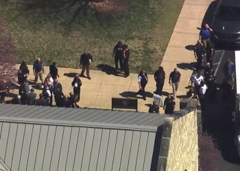 Exalumna asesina a tres niños y tres adultos en escuela de Nashville