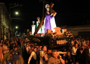 La Policía garantiza seguridad a feligresía en procesiones y otras actividades religiosas
