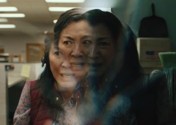 Crítica: «Todo a la vez en todas partes», un genial caos con suficiente sentido para ganar el Oscar