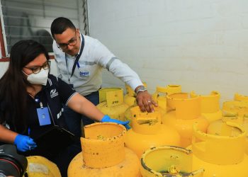 Gobierno de El Salvador mantiene estable el precio del gas propano